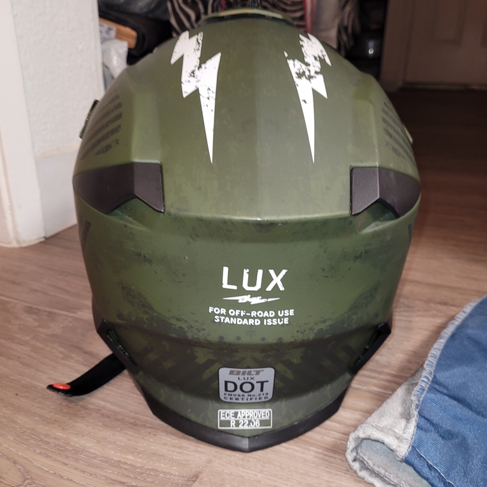 XL Green Motocross Helmet with Green Goggles - Picture 9 of 14